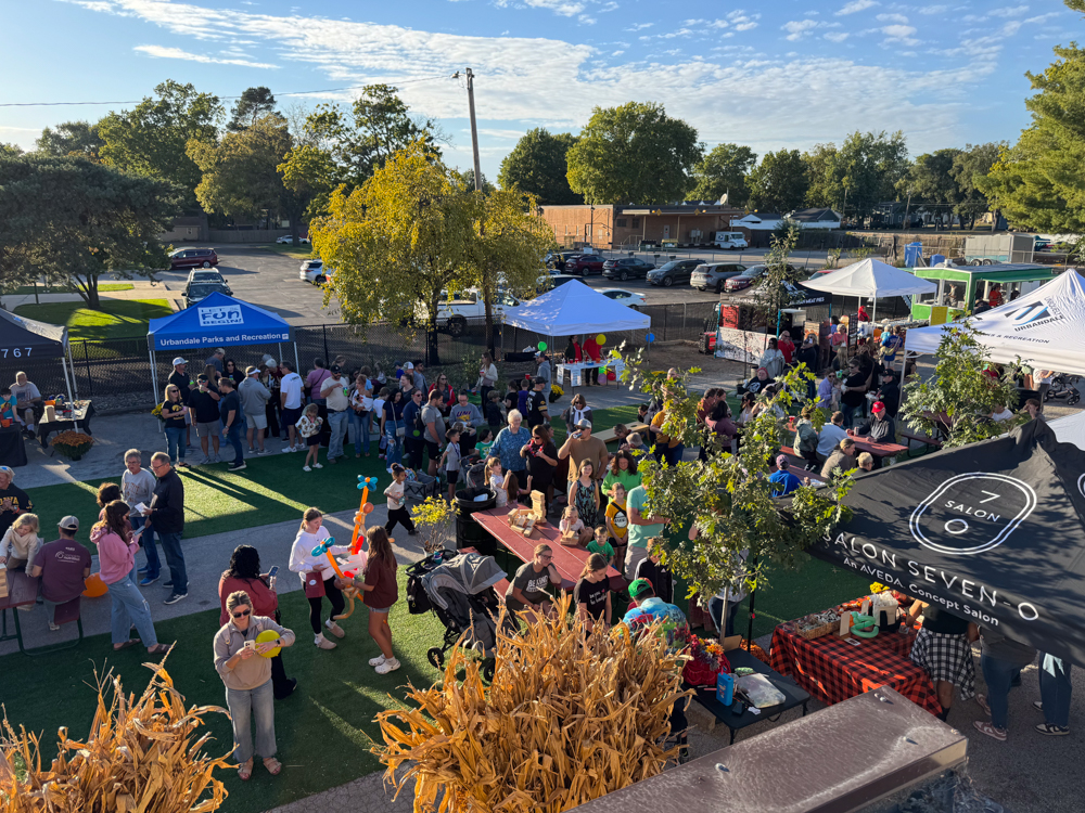 Large crowd at the Downtown Urbandale Block Party