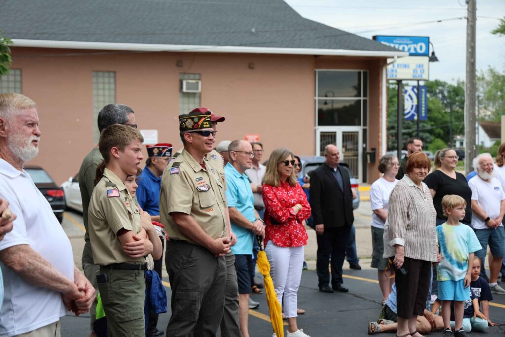 mural-ribbon-cutting-community-and-scouts